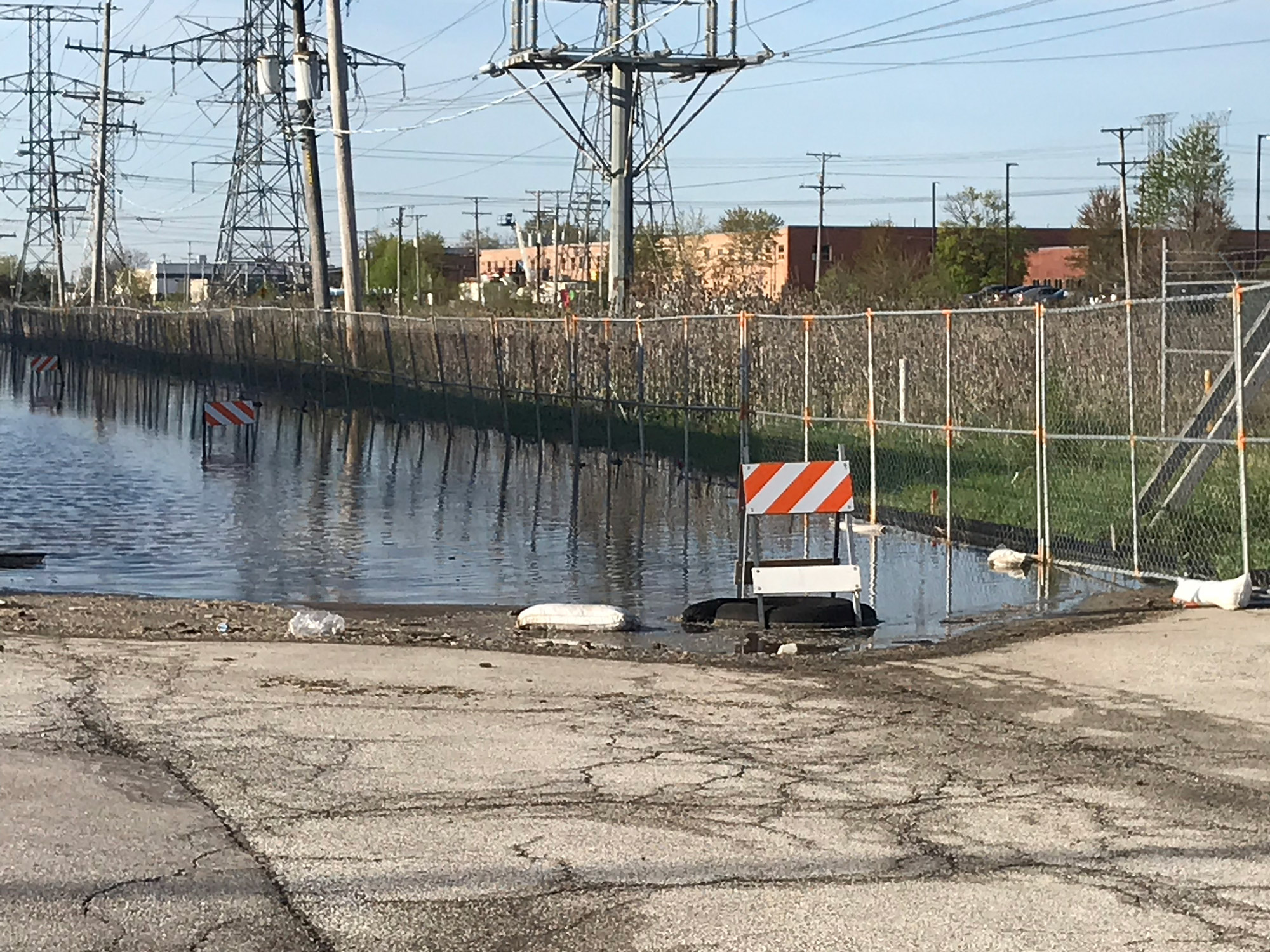Temporary fence rentals for utility emergencies and security.